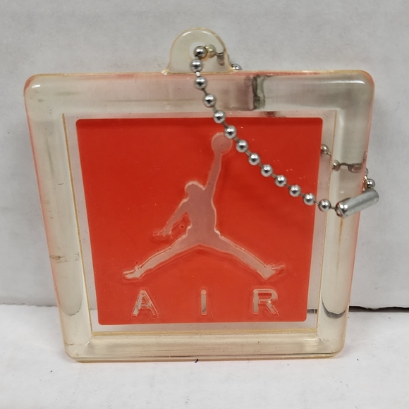 Vintage Jordan Nike Air Hang Tag Keychain - Picture 2 of 3